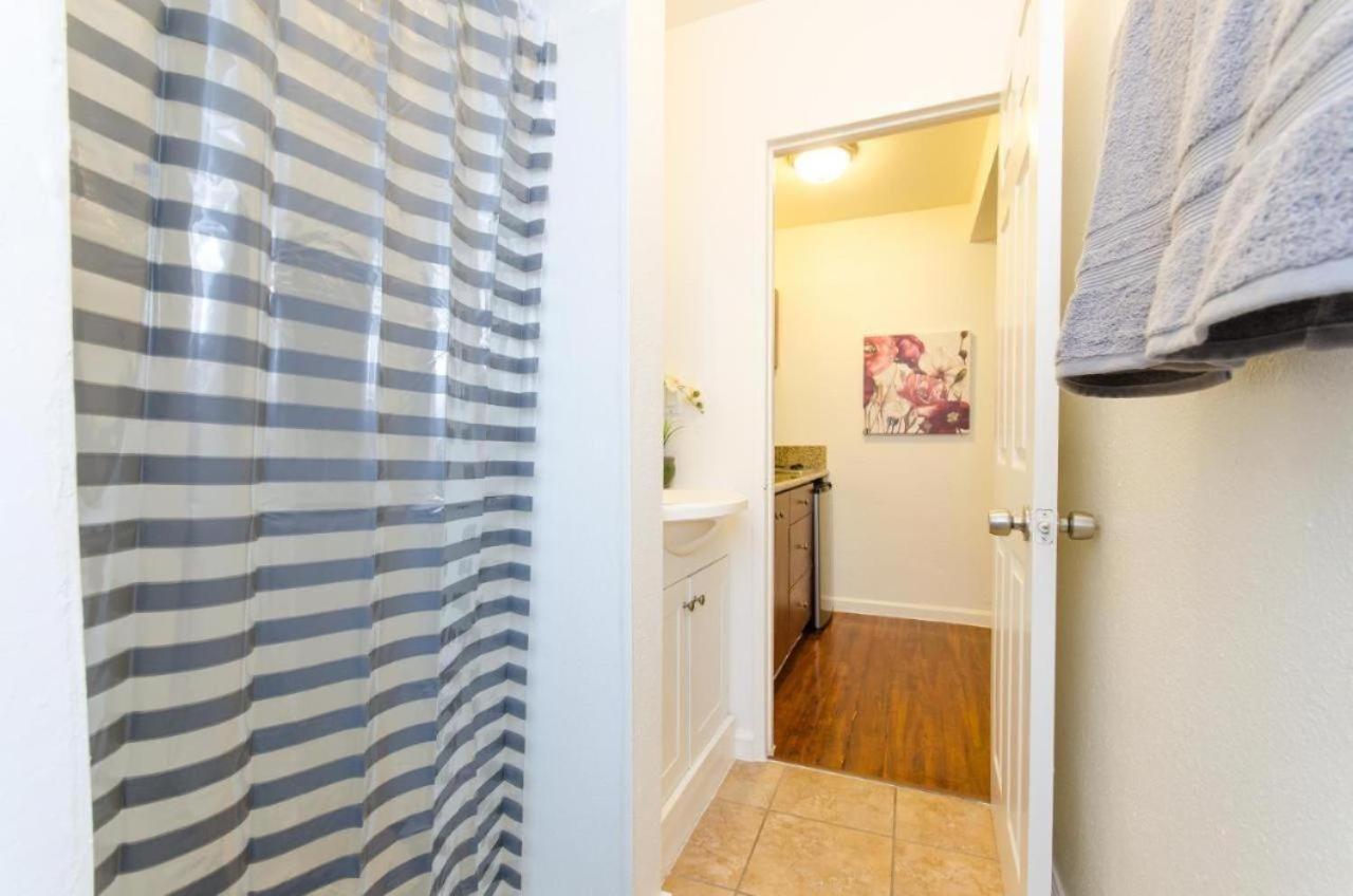 Snug Studio Apartment In The Heart Of Hollywood Los Angeles Zewnętrze zdjęcie